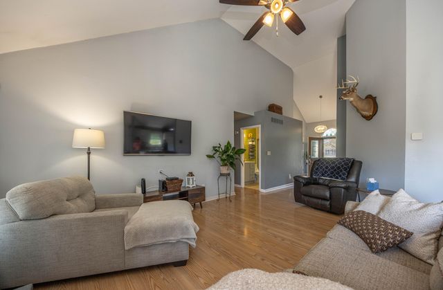 2050 Old Higbee Mill Road, Lexington, KY 40514