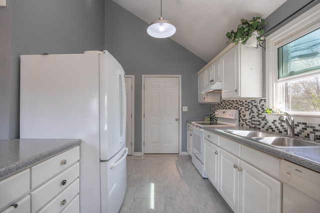 2050 Old Higbee Mill Road, Lexington, KY 40514