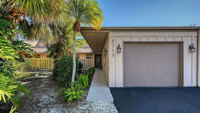 5719 WESTWIND LANE, Sarasota, FL 34231
