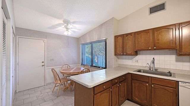 5719 WESTWIND LANE, Sarasota, FL 34231