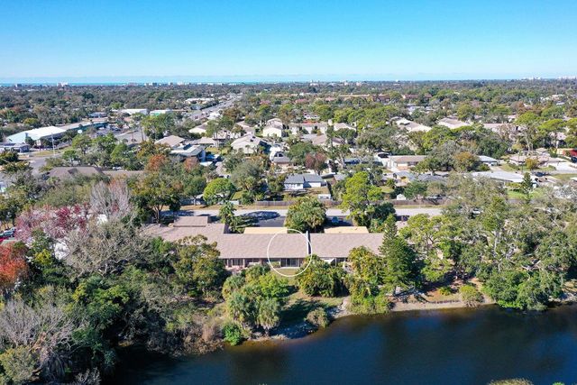 5719 WESTWIND LANE, Sarasota, FL 34231