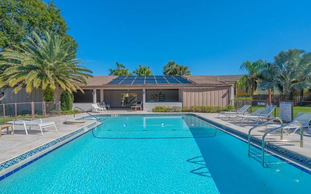 5719 WESTWIND LANE, Sarasota, FL 34231