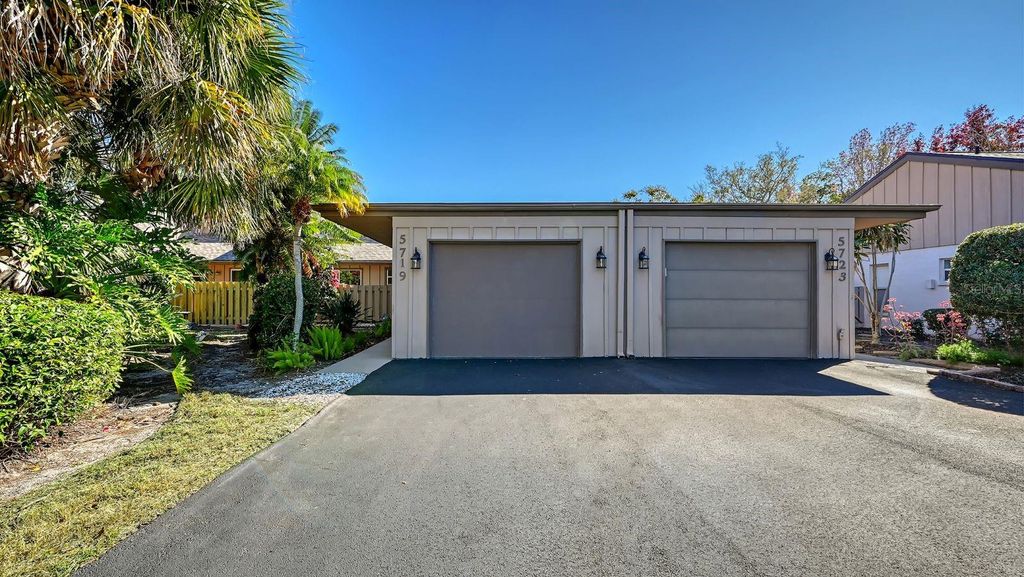 5719 WESTWIND LANE, Sarasota, FL 34231