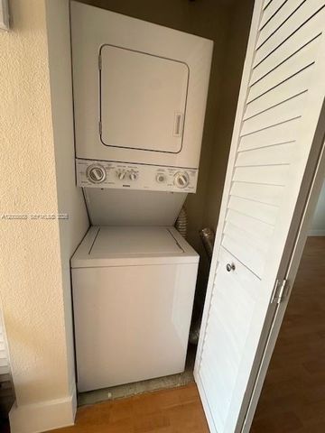 12990 SW 63rd Ter 605, Miami, FL 33183