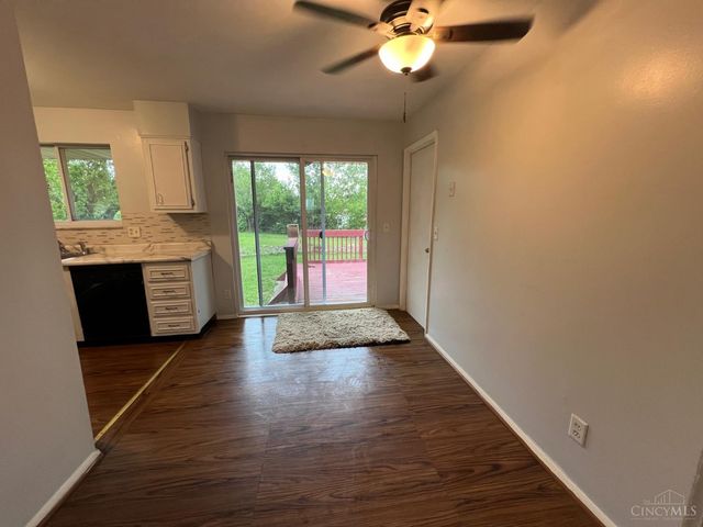 975 Glasgow Drive, Forest Park, OH 45240