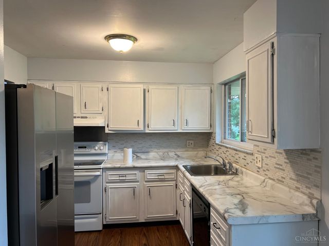 975 Glasgow Drive, Forest Park, OH 45240