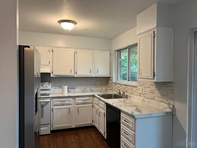 975 Glasgow Drive, Forest Park, OH 45240