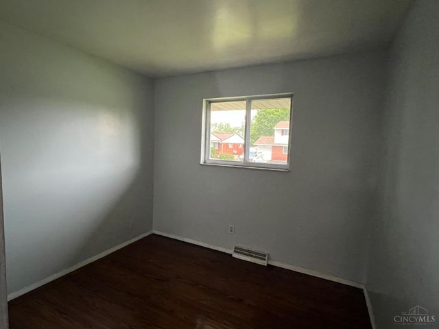 975 Glasgow Drive, Forest Park, OH 45240