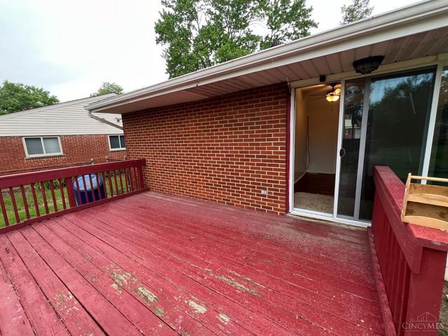 975 Glasgow Drive, Forest Park, OH 45240