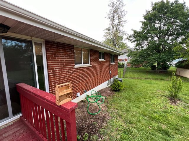 975 Glasgow Drive, Forest Park, OH 45240