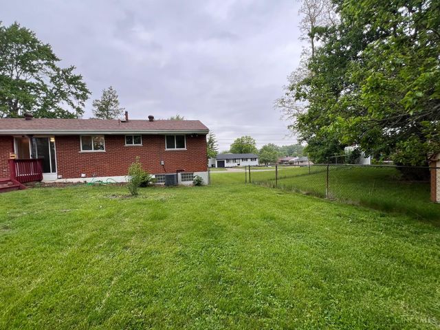 975 Glasgow Drive, Forest Park, OH 45240