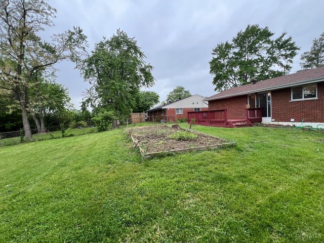 975 Glasgow Drive, Forest Park, OH 45240