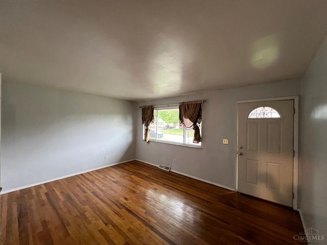 975 Glasgow Drive, Forest Park, OH 45240