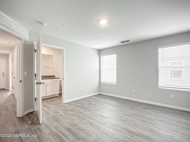 9612 HOOD Road, Jacksonville, FL 32257