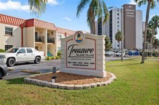 10365 PARADISE BOULEVARD 10, Treasure Island, FL 33706