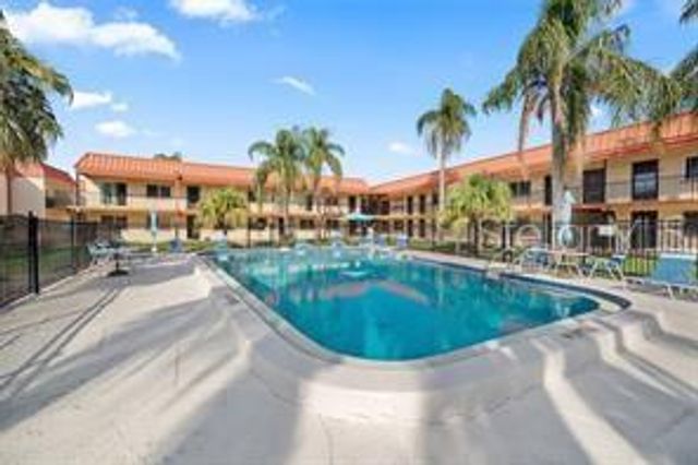 10365 PARADISE BOULEVARD 10, Treasure Island, FL 33706