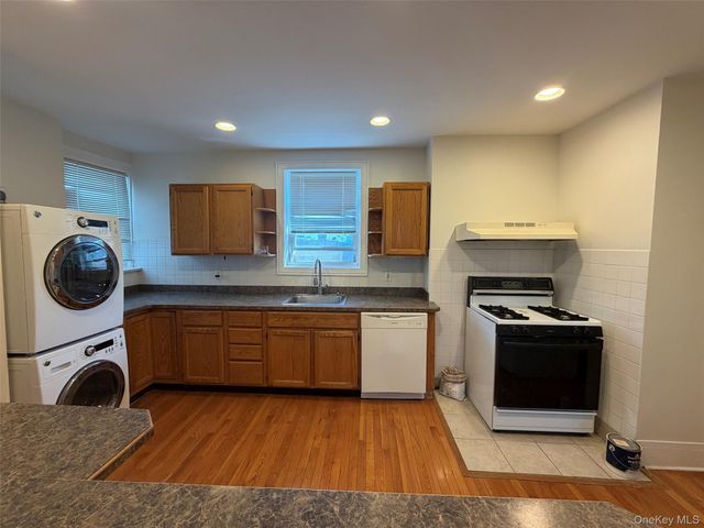 837 White Plains Road 3R, Scarsdale, NY 10583