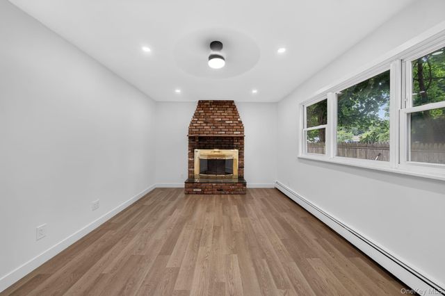 2602 Knickerbocker Avenue, Medford, NY 11763