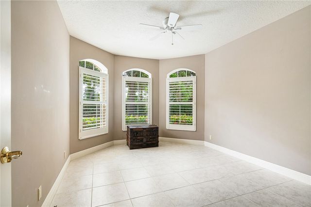 630 Bridgewater Lane SW, Vero Beach, FL 32962