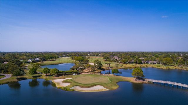630 Bridgewater Lane SW, Vero Beach, FL 32962