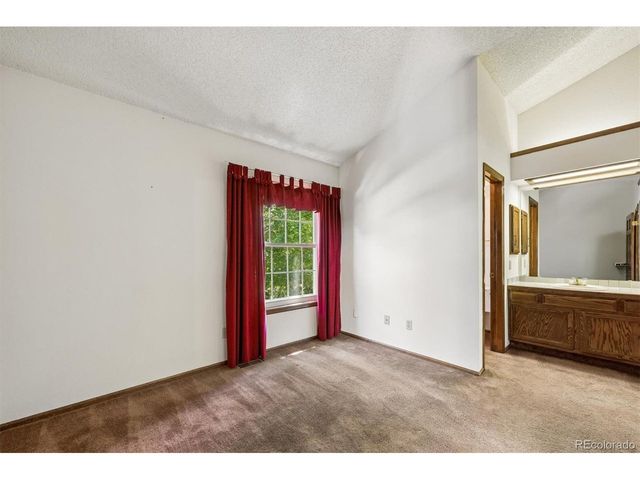 1581 E Nichols Cir, Centennial, CO 80122