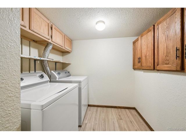 1581 E Nichols Cir, Centennial, CO 80122