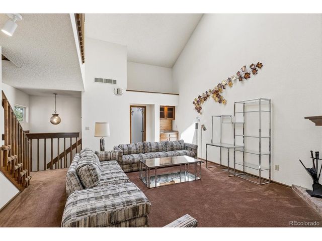 1581 E Nichols Cir, Centennial, CO 80122