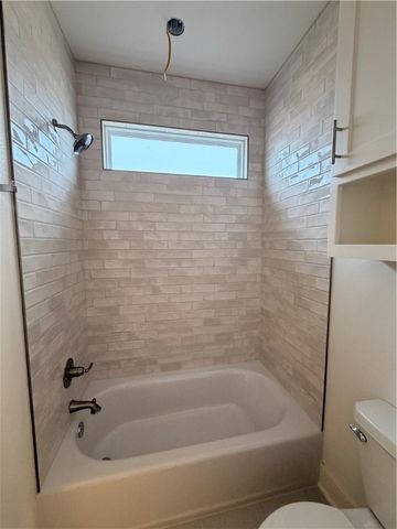 2720 Amaris Avenue, Lowell, AR 72745