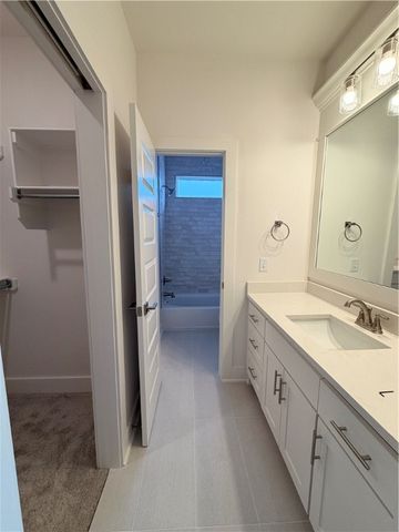 2720 Amaris Avenue, Lowell, AR 72745