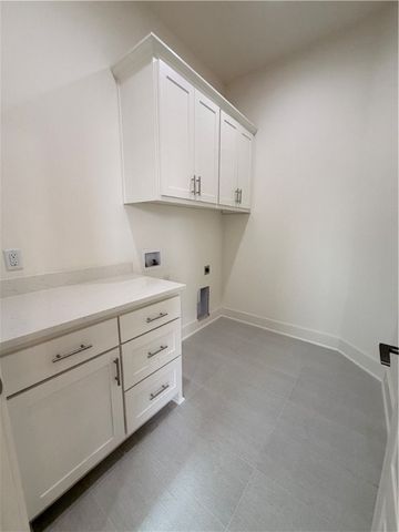 2720 Amaris Avenue, Lowell, AR 72745