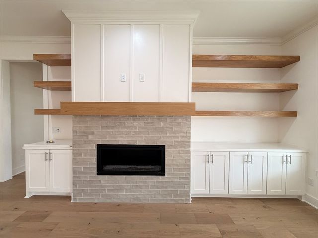 2720 Amaris Avenue, Lowell, AR 72745