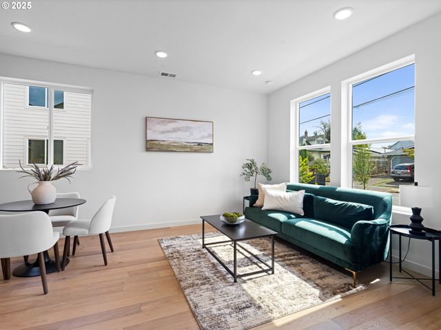 6717 Se Gladstone St, Portland, OR 97206