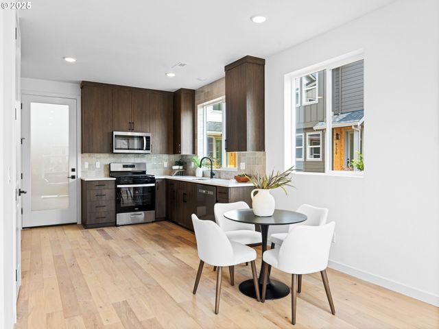 6717 Se Gladstone St, Portland, OR 97206