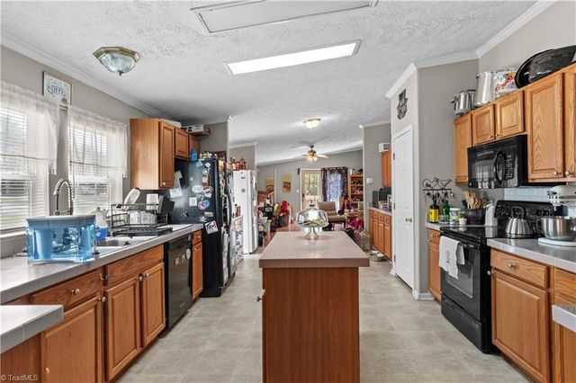 5805 Marshallgate Drive, Winston-salem, NC 27105