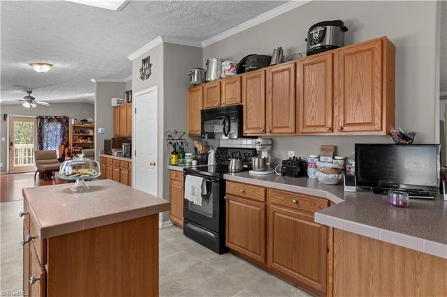 5805 Marshallgate Drive, Winston-salem, NC 27105