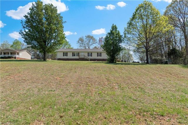 5805 Marshallgate Drive, Winston-salem, NC 27105