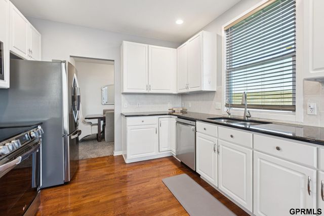 9610 S 28Th Avenue, Bellevue, NE 68147