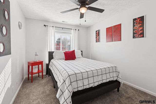 9610 S 28Th Avenue, Bellevue, NE 68147