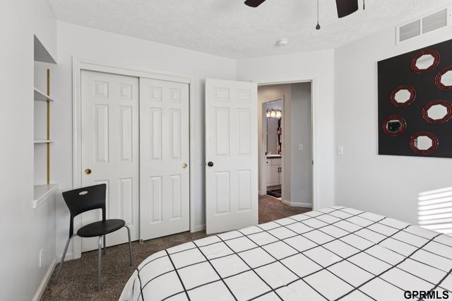 9610 S 28Th Avenue, Bellevue, NE 68147