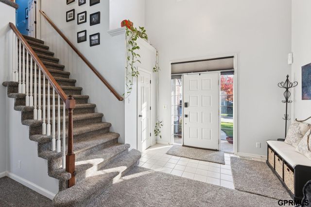 9610 S 28Th Avenue, Bellevue, NE 68147