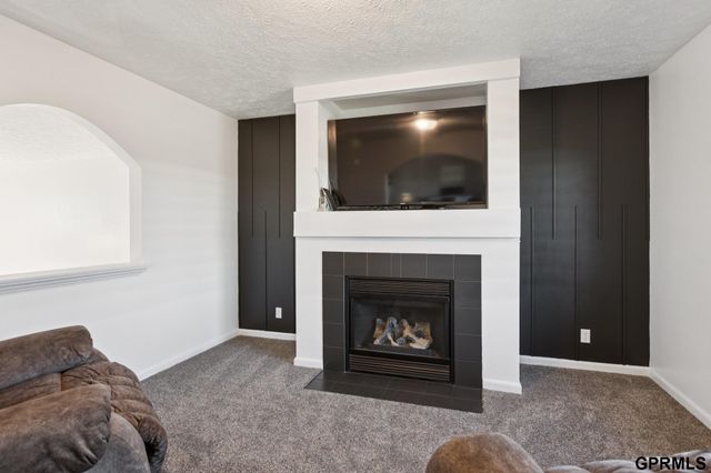 9610 S 28Th Avenue, Bellevue, NE 68147