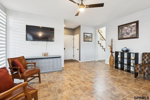 9610 S 28Th Avenue, Bellevue, NE 68147