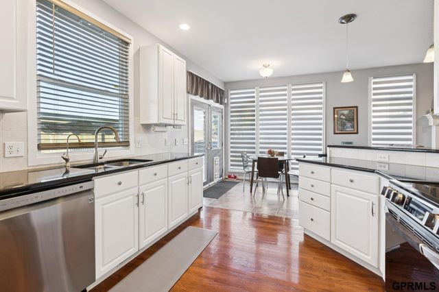 9610 S 28Th Avenue, Bellevue, NE 68147