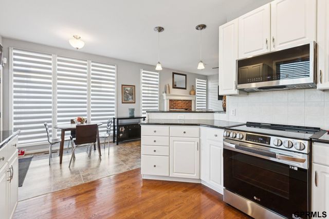 9610 S 28Th Avenue, Bellevue, NE 68147