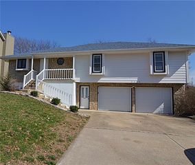 1133 NE Mulberry Street, Lee's Summit, MO 64086