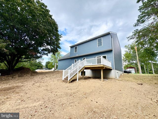 8 S LOCUST LN, Mechanicsburg, PA 17050