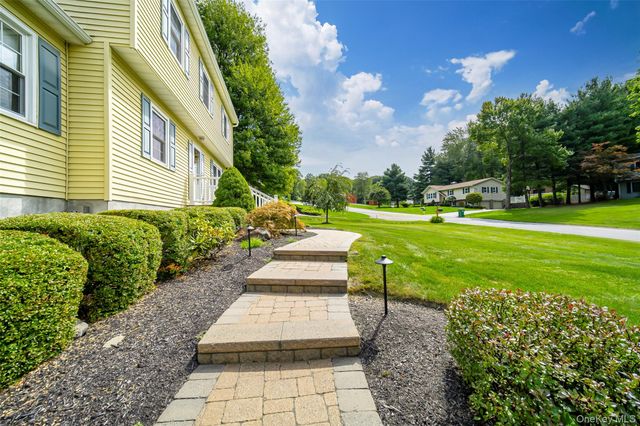1 Tanglewood Lane, Poughkeepsie, NY 12603