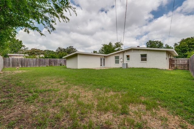 2114 Miriam Lane, Arlington, TX 76010