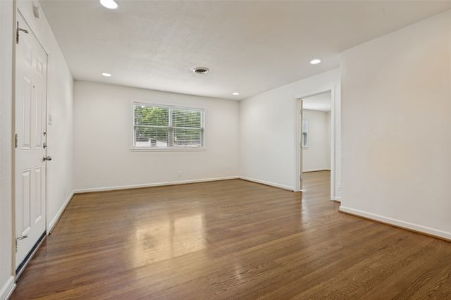 2114 Miriam Lane, Arlington, TX 76010