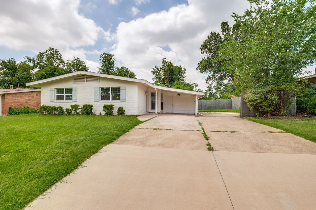 2114 Miriam Lane, Arlington, TX 76010